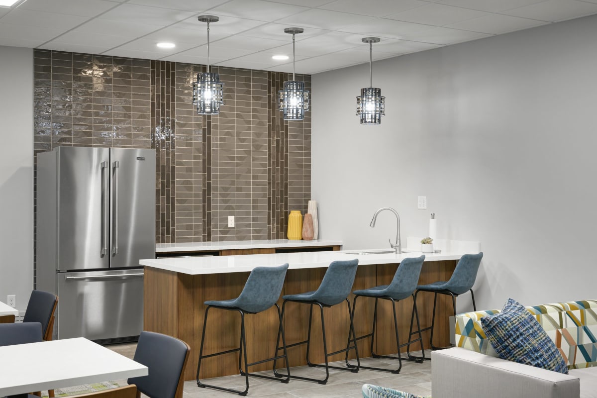 Apartments for Rent in Roseville, MN Hamline Terrace Photos